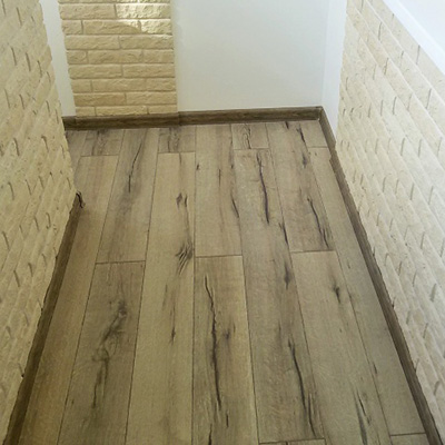 Укладка пола балкона